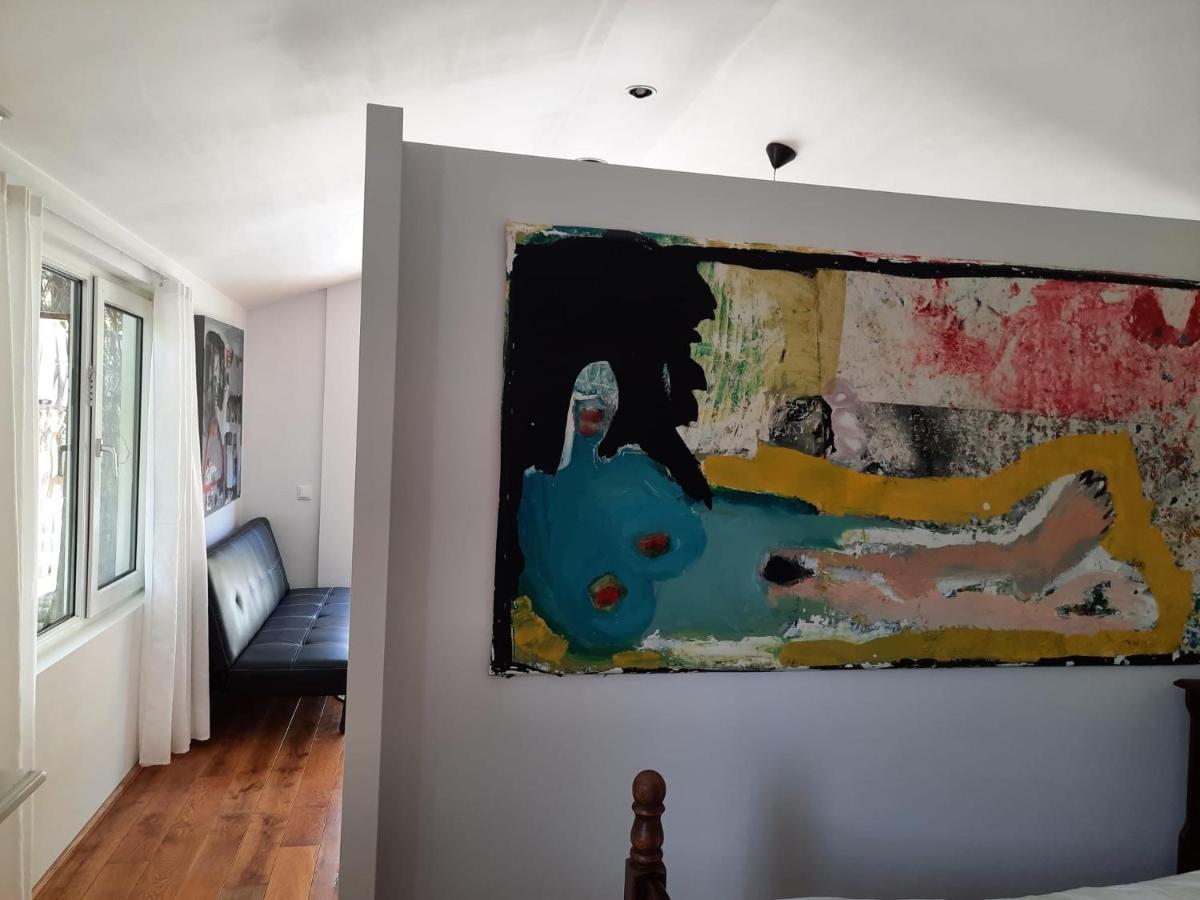 Arthouse Lola *